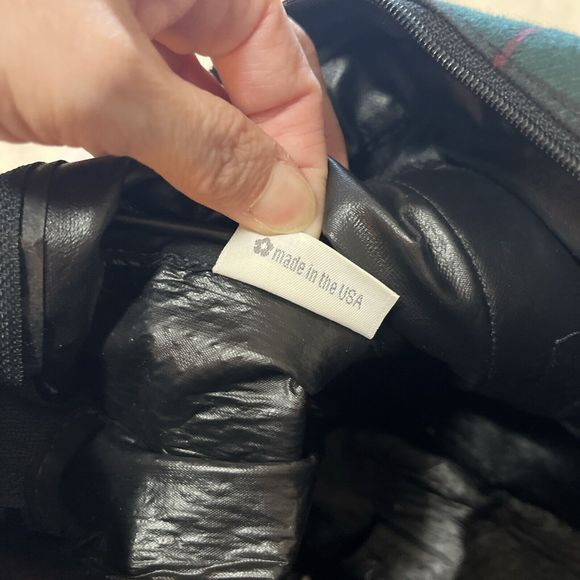 NORDIC HOUSE Designs USA Made Large Zip Tote Bag Red Black Bumblebees Floral - Picture 9 of 10